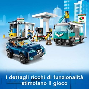 LEGO City Nitro Wheels Stazione di Servizio con SUV Camper e Tavole da Surf Automobili Giocattolo per Bambini 60257