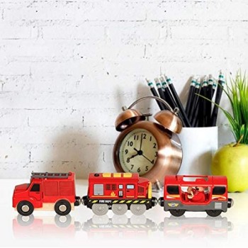 winneruby Giocattolo del Treno Elettrico per i Bambini Locomotiva ferroviaria alimentata a Batteria Camion dei Pompieri del Giocattolo del Treno magneticamente Elettrico per i Regali di Compleanno